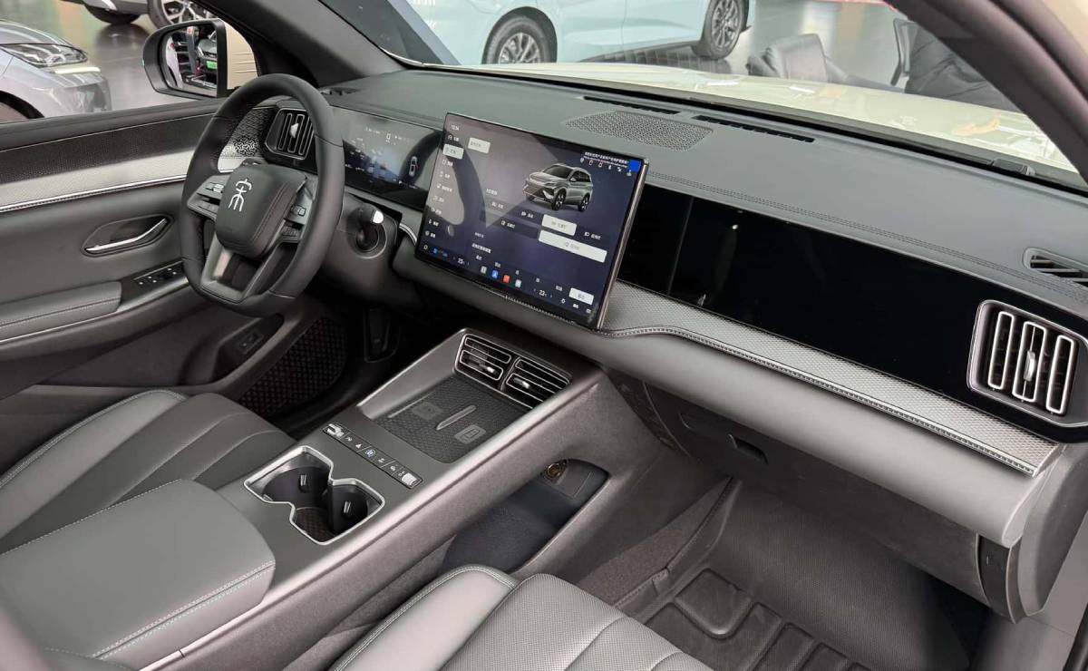 SUV BYD Song Pro 2027 interior