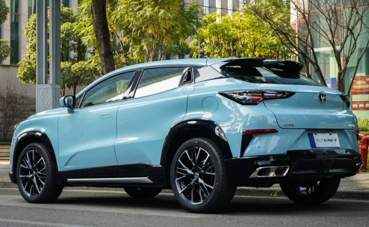 El nuevo SUV chino que se fabricará en la región y apunta directo a Toyota Corolla Cross y Ford Territory 5 SUV Caoa Changan Uni T trasera