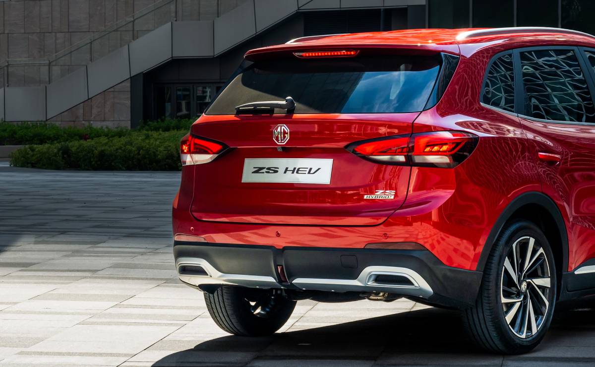 SUV MG ZS trasera