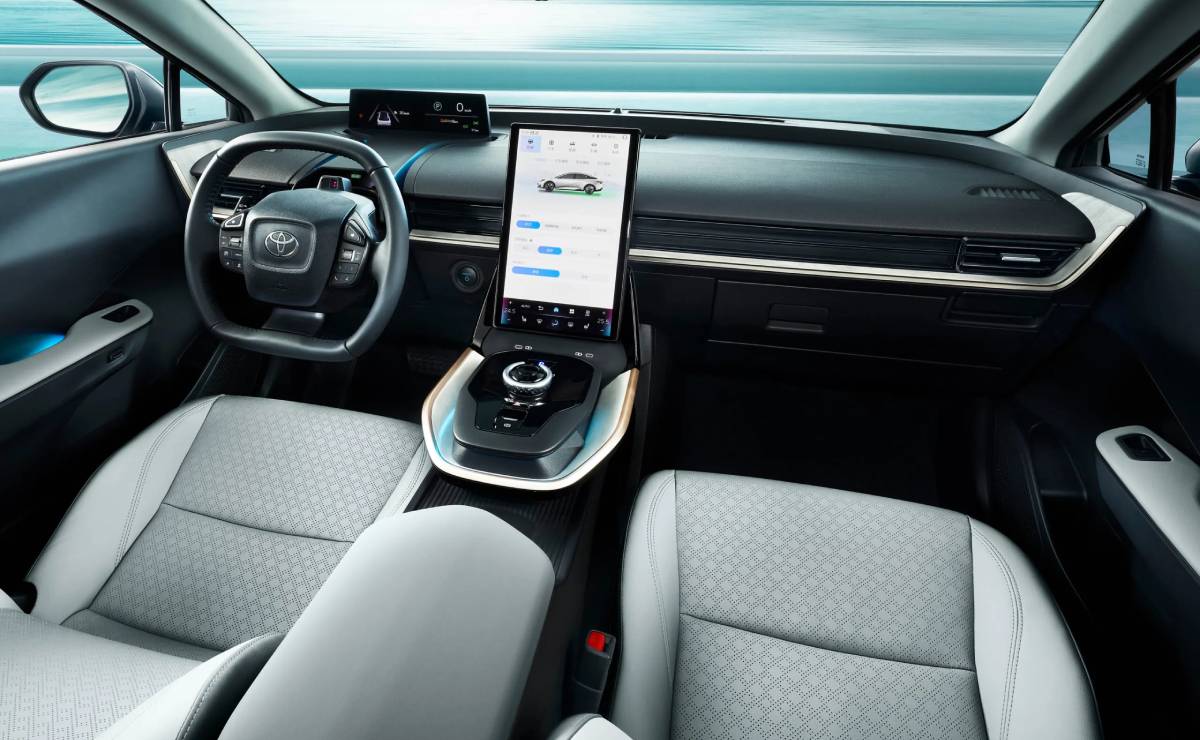 SUV Toyota BZ3 interior