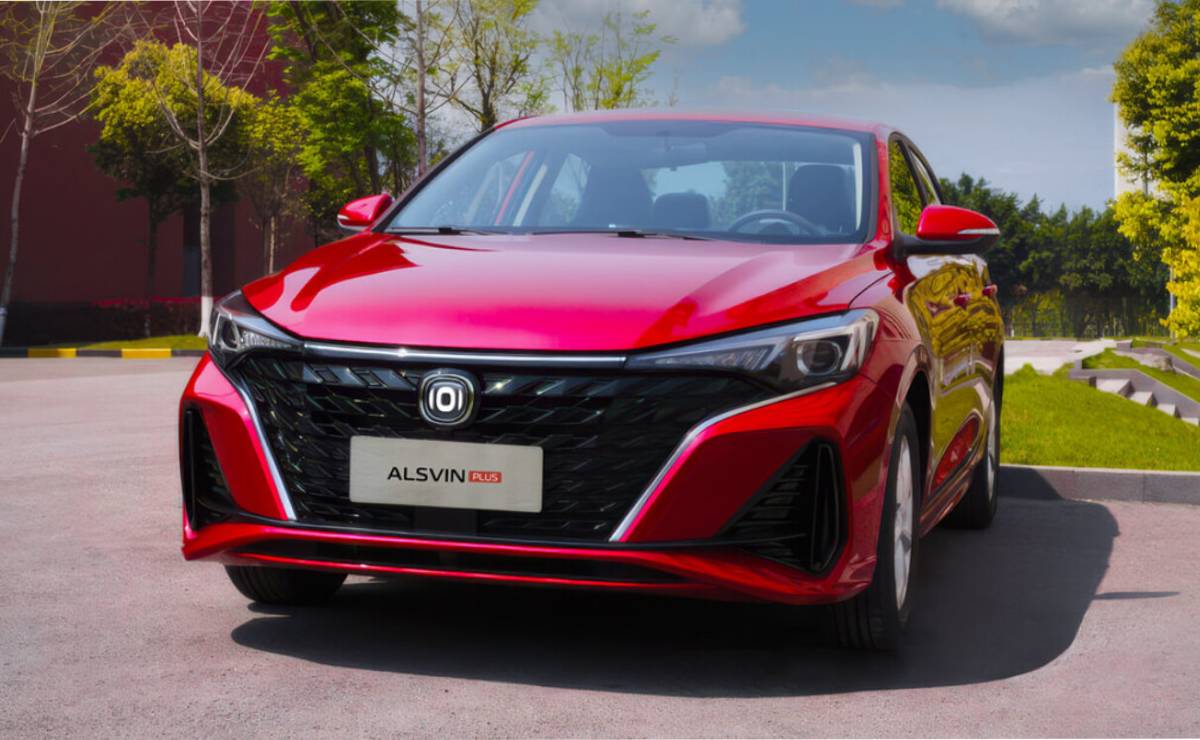 Sedan Changan Alsvin Plus frente