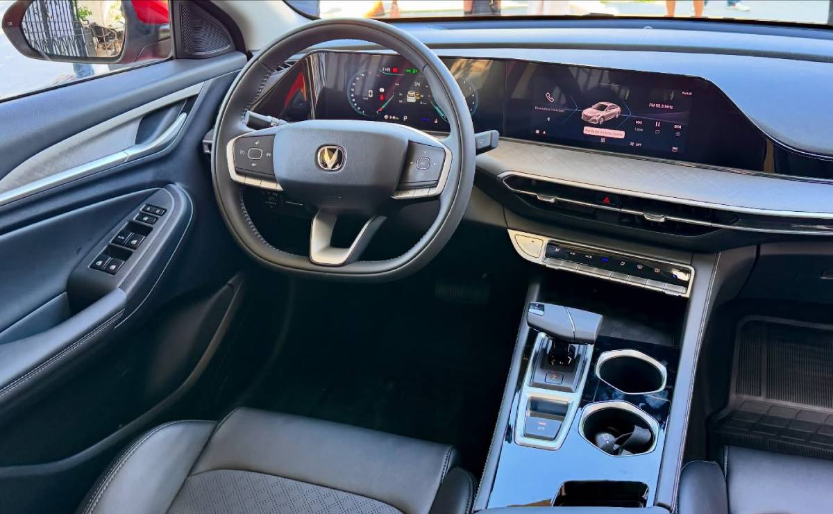 Sedan Changan Alsvin Plus interior 1