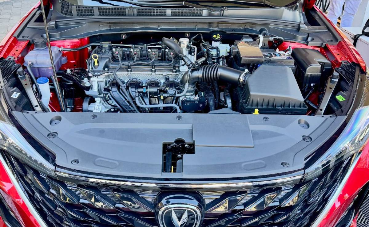 Sedan Changan Alsvin Plus motor