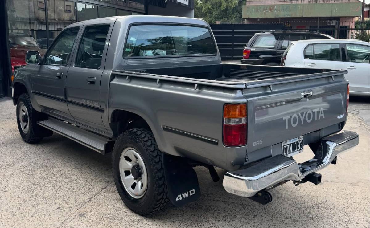 Toyota Hilux 1998 perfil 1