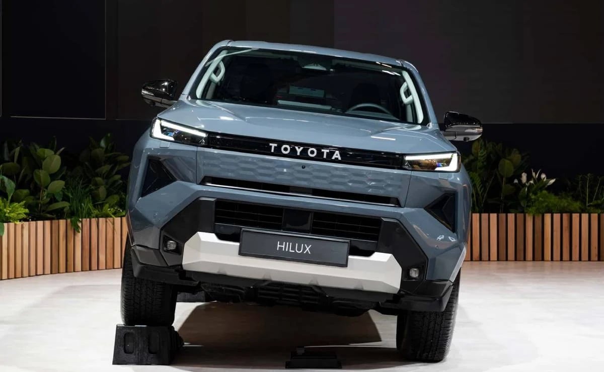 Toyota Hilux BEV frontal