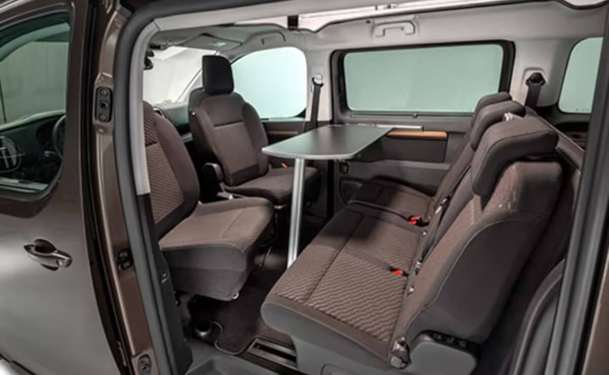 Toyota Proace Verso Camper por dentro