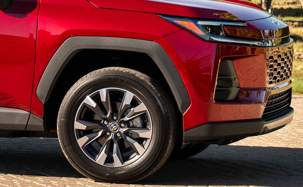 Toyota RAV4 Limited teaser