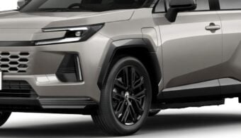 329 CV y más: Toyota lanzó una versión superior del SUV que está por encima de Corolla Cross 36 Toyota RAV4 PHEV 2026 version