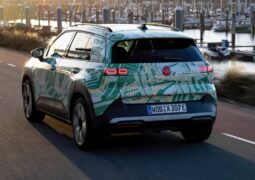 Volkswagen ID. Cross trasera