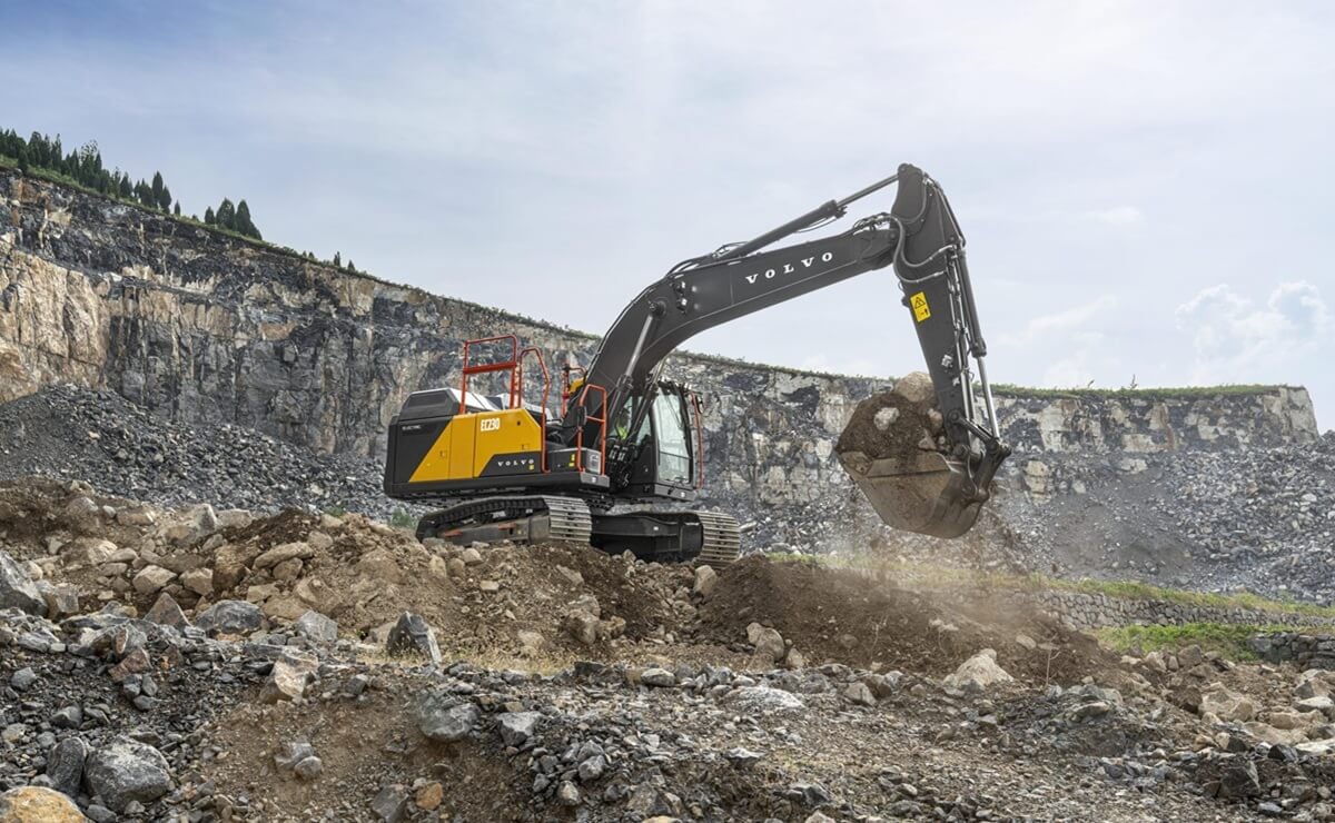 Volvo CE lanza la EC230 Electric, una excavadora de tamaño medio con cero emisiones 1 Volvo y el lanzamiento de EC230 Electric 2 Scaled