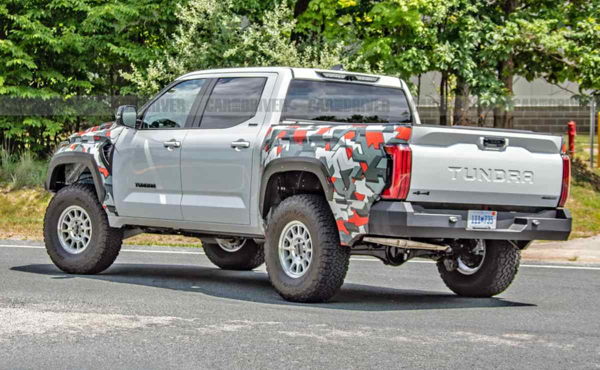 Toyota va por la pick up más importante de Ford: ya prueba su modelo más extremo 2 toyota tundra tdr hammer 5