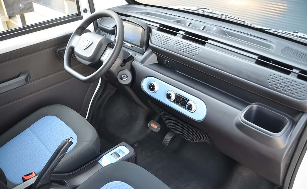 Ari 458 Pro interior