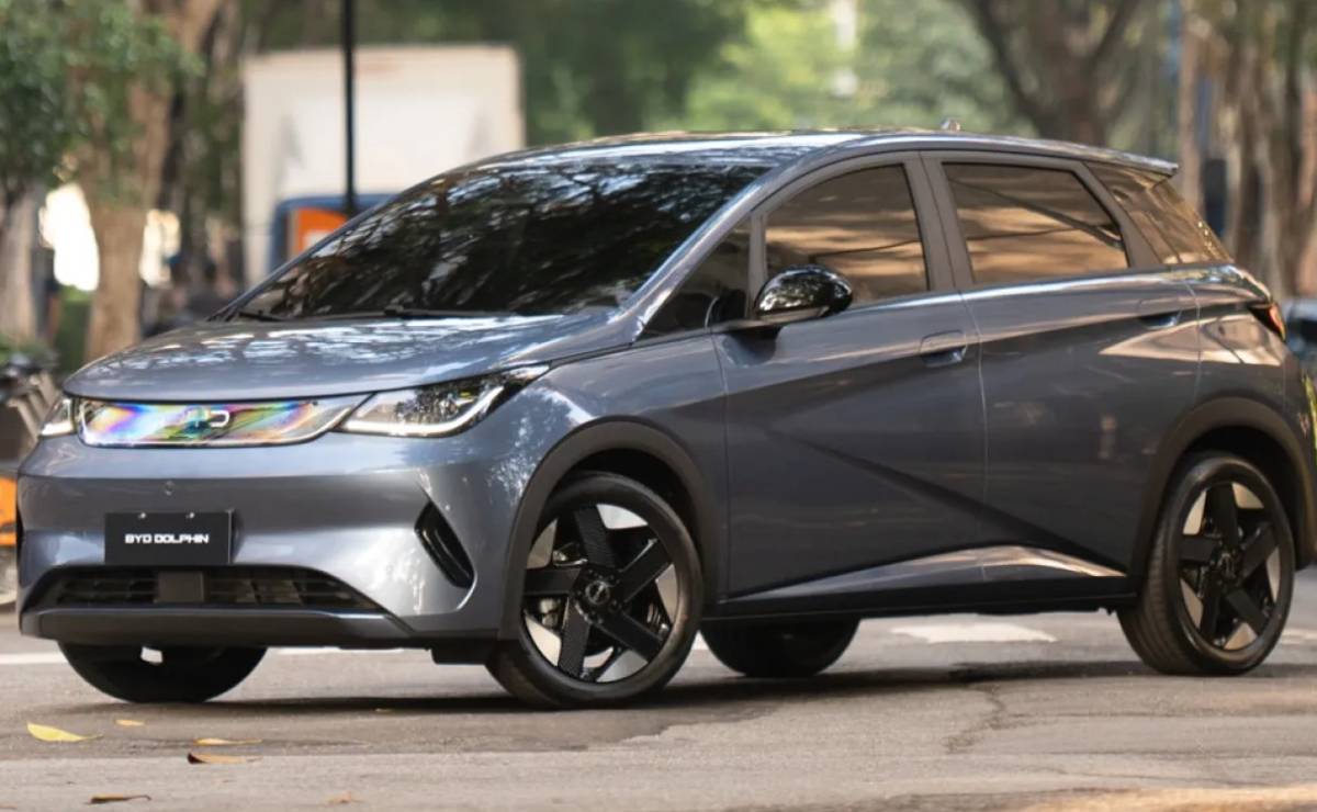 El BYD más barato se actualiza: así es la nueva versión que suma potencia, tecnología y buen precio 3 BYD Dolphin Special Edition frente