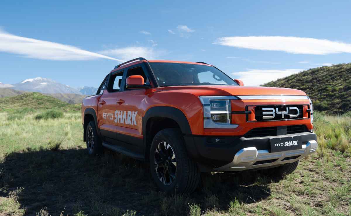 BYD Shark 1