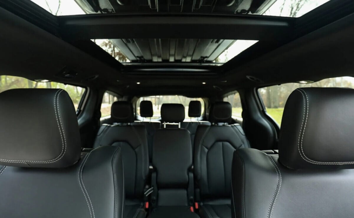 Chrysler Pacifica 2026 por dentro