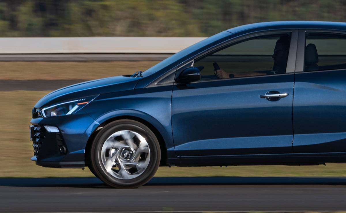 El rival del Toyota Yaris que ofrece buen equipamiento y seguridad a un precio accesible 1 Hyundai HB20 perfil 1