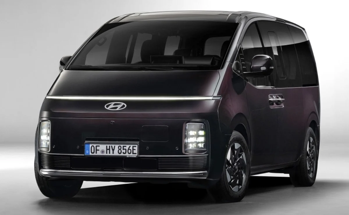 Hyundai Staria frontal