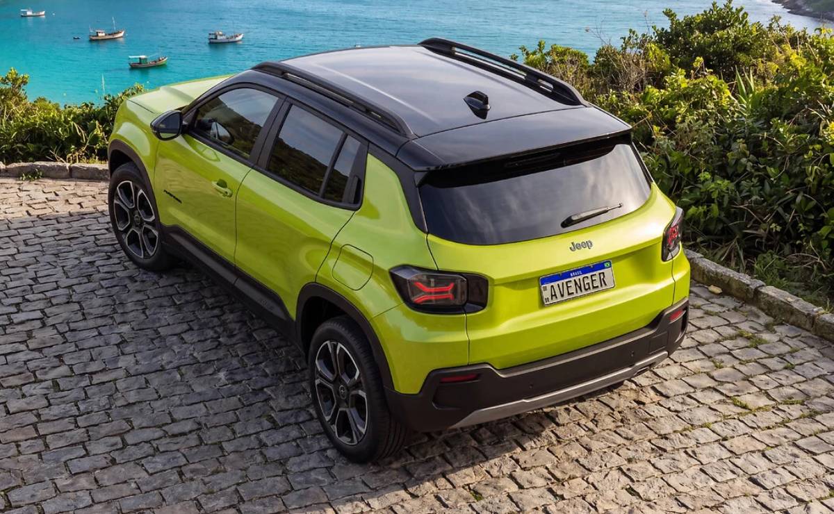 Jeep Avenger 2027 trasera 1