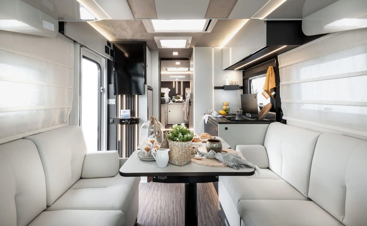 Mobilvetta Kea I86 interior
