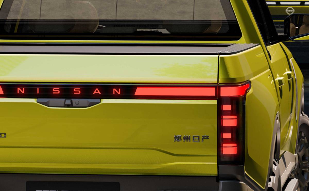 Nissan ya tiene lista su nueva pick up para la región: diseño renovado y 435 CV 1 Nissan Frontier Pro hibrida trasera