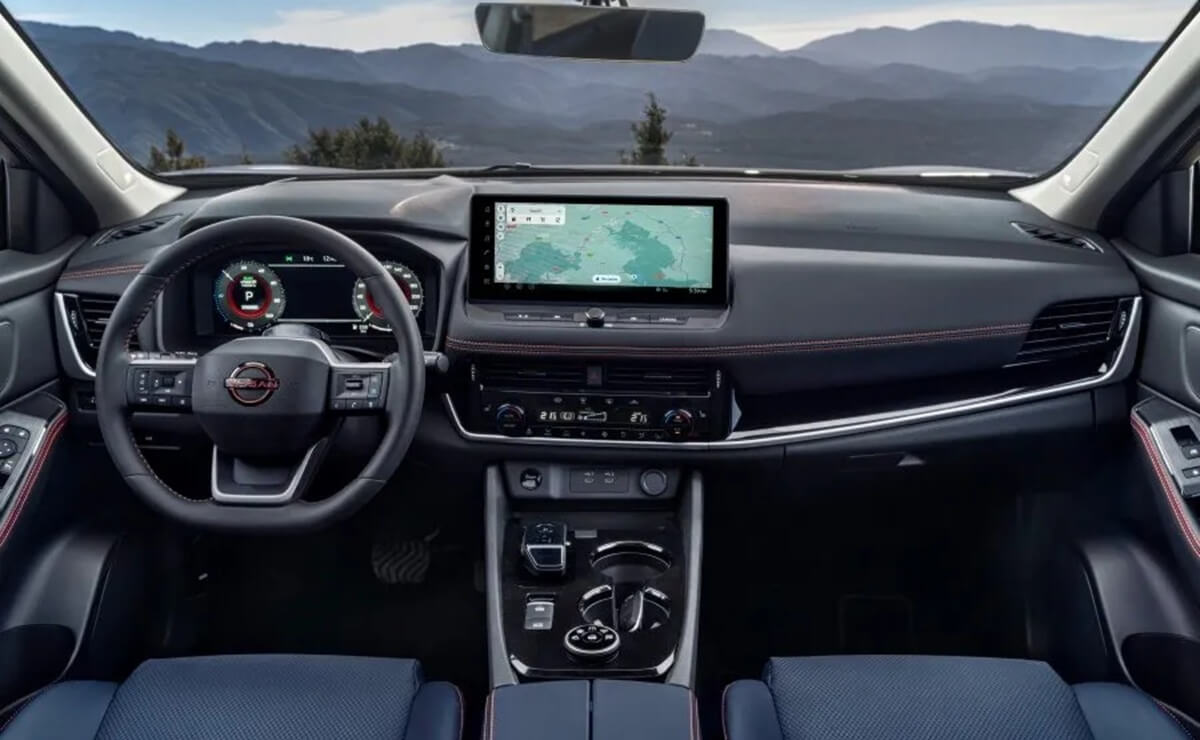 Nissan lanzó una nueva versión de su renovado SUV mediano: tiene 205 CV y es barato 4 Nissan X Trail 2026 interior