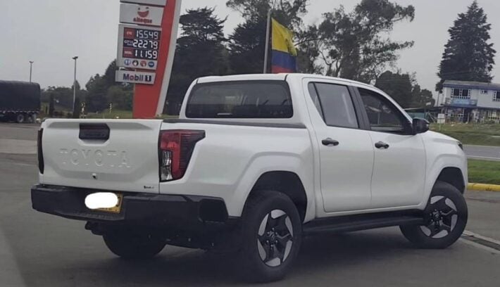 Nueva Toyota Hilux BEV colombia 1