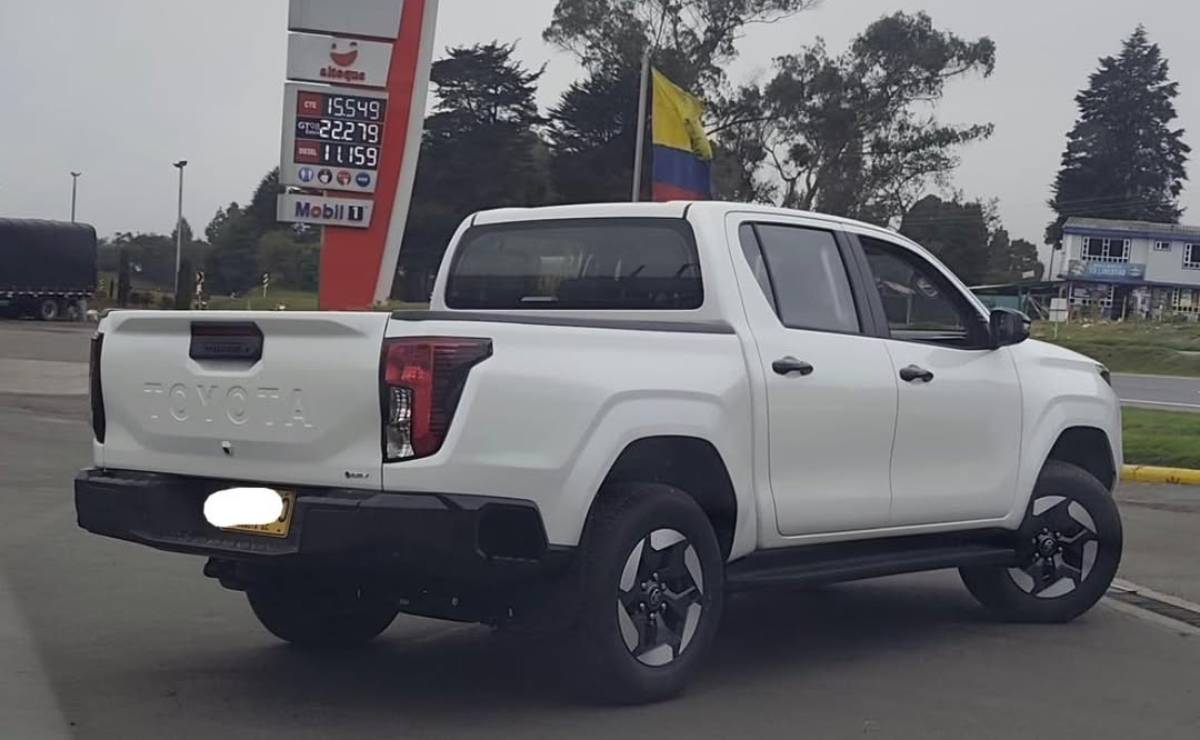 Nueva Toyota Hilux BEV colombia 1
