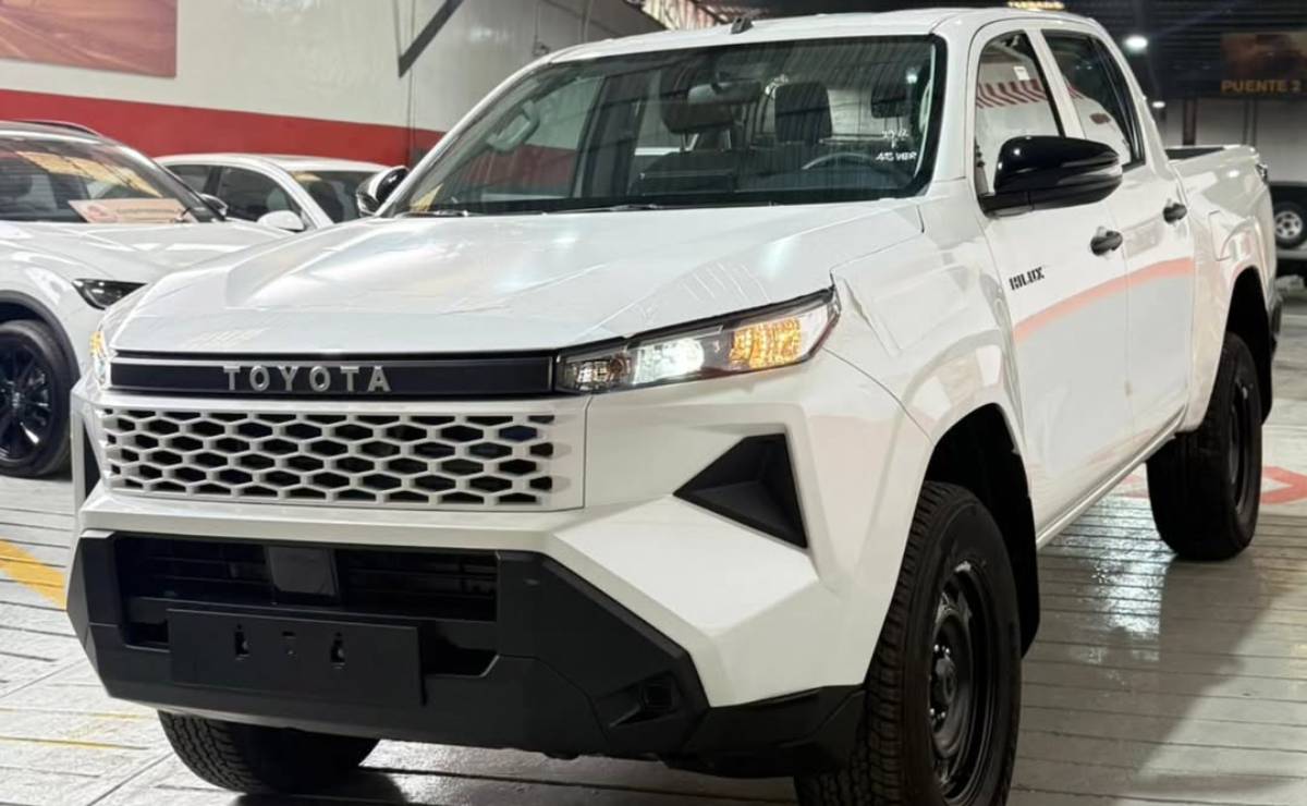 Nueva Toyota Hilux base trompa