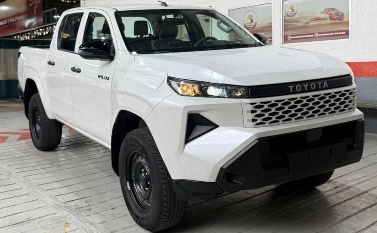 Nueva Toyota Hilux base