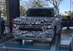 Nueva Volkswagen Amarok camuflada 1