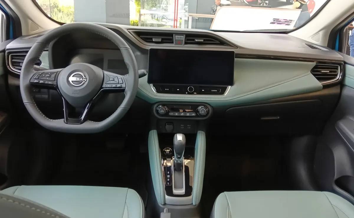 Nuevo Nissan Versa 2026 interior 1