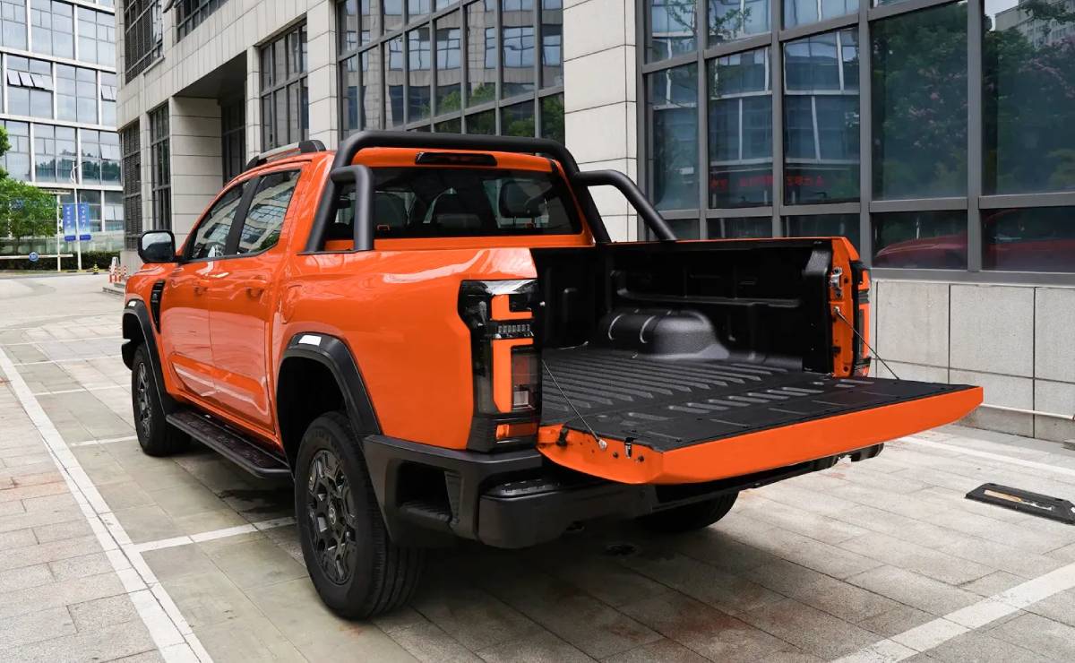 Pick up RELY R8 caja