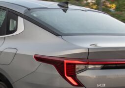 Sedan KIA k3 teaser