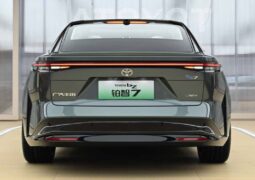 Sedan Toyota BZ7 cola