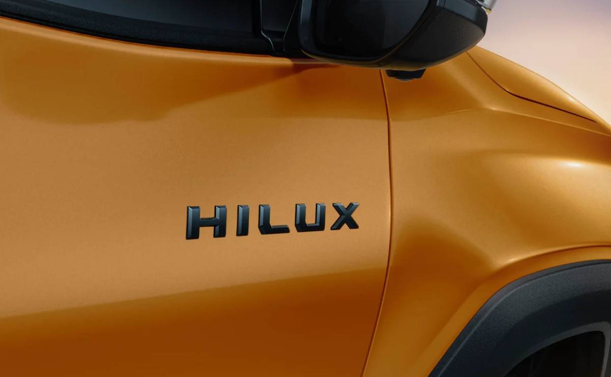 Toyota Hilux 2026 teaser 1