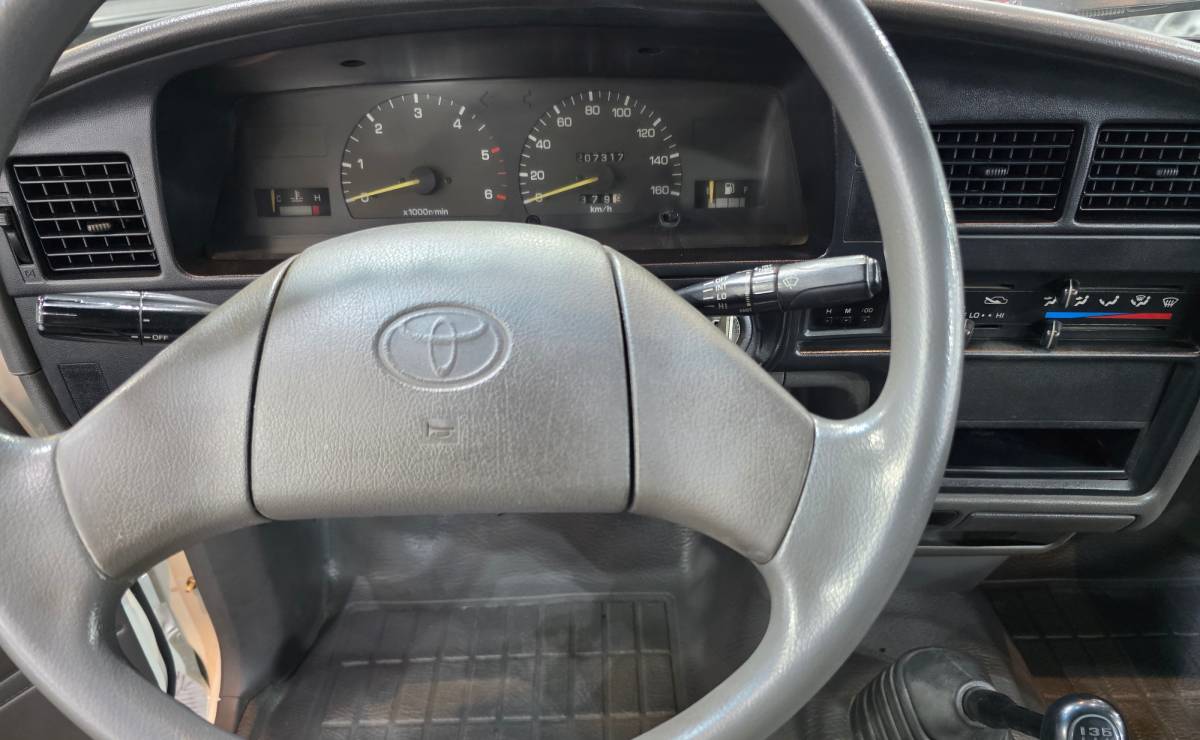 Toyota Hilux CS 1995 kilometraje