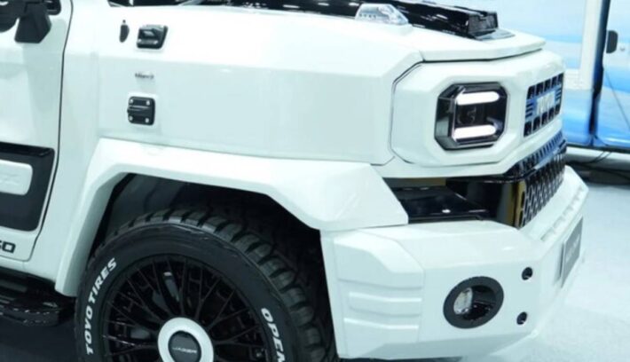 Toyota Hilux Champ Mercedes Clase G teaser