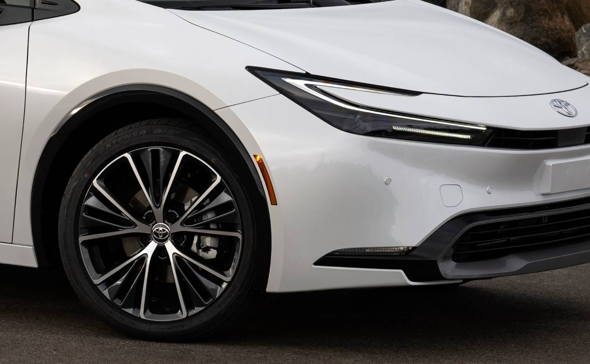 Toyota Prius 2026 teaser