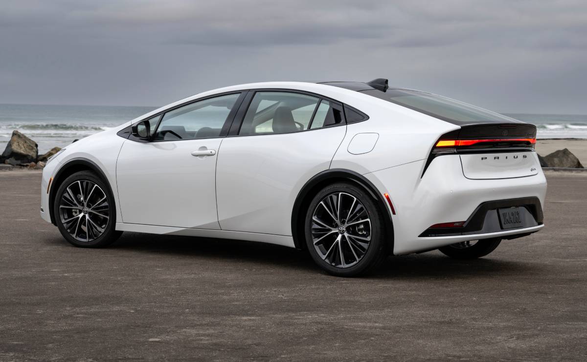 Toyota Prius 2026 trasera