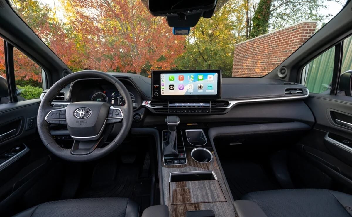 Toyota Sienna 2026 interior