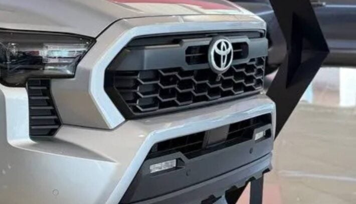 Toyota Tacoma 2026 teaser