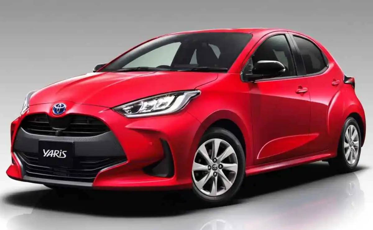 Toyota Yaris Hibrido frente
