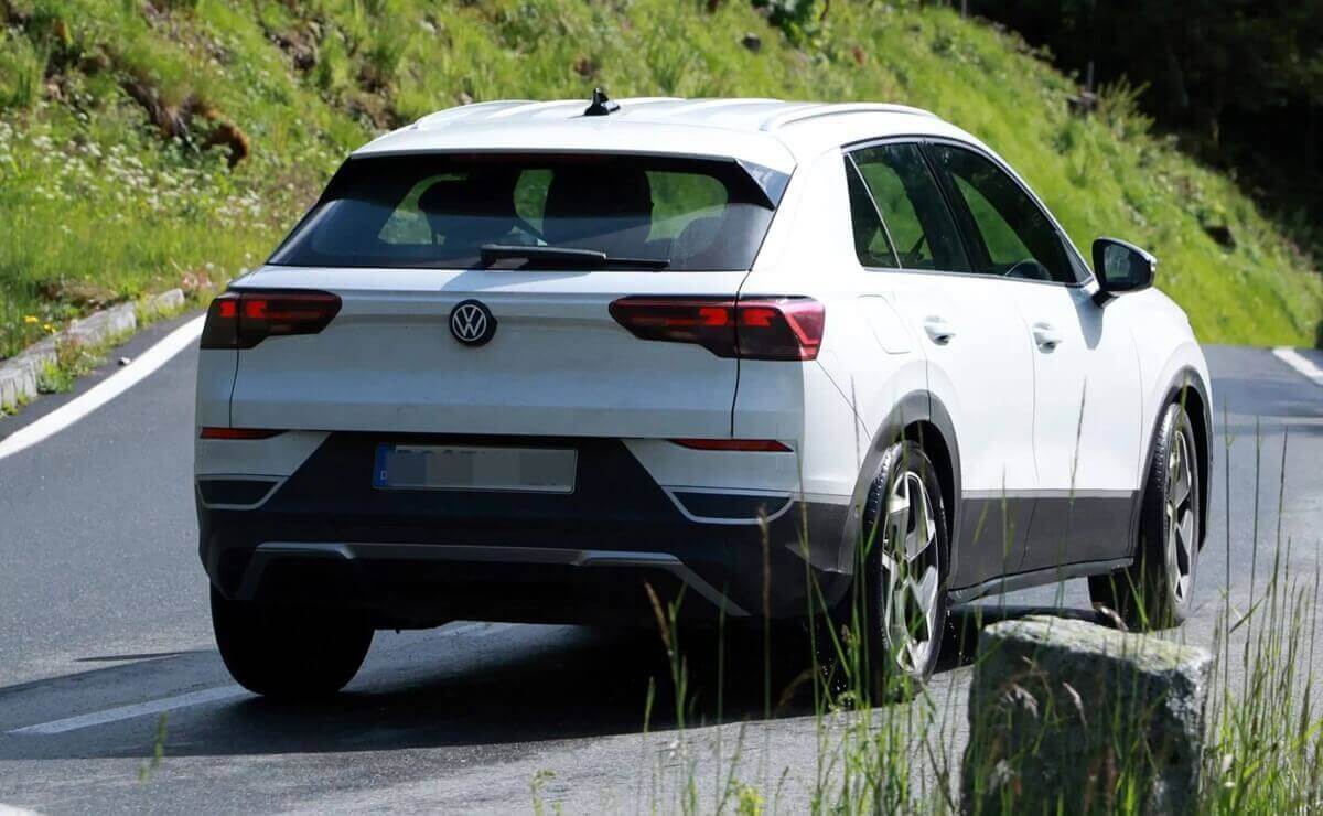 333 CV y con destellos del Golf: Volkswagen y esta versión del SUV que está entre T-Cross y Taos 4 Ultimo Volkswagen T Roc