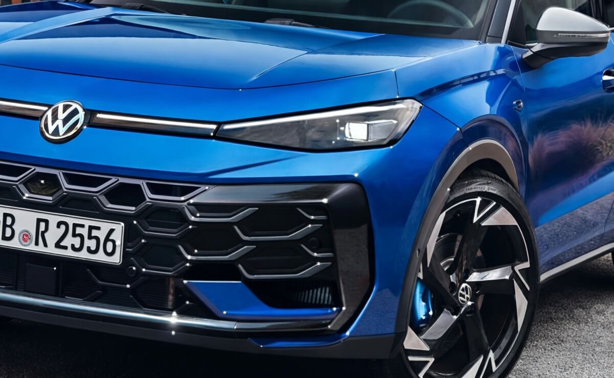 333 CV y con destellos del Golf: Volkswagen y esta versión del SUV que está entre T-Cross y Taos 1 Volkswagen T-Roc R, la versión más radical