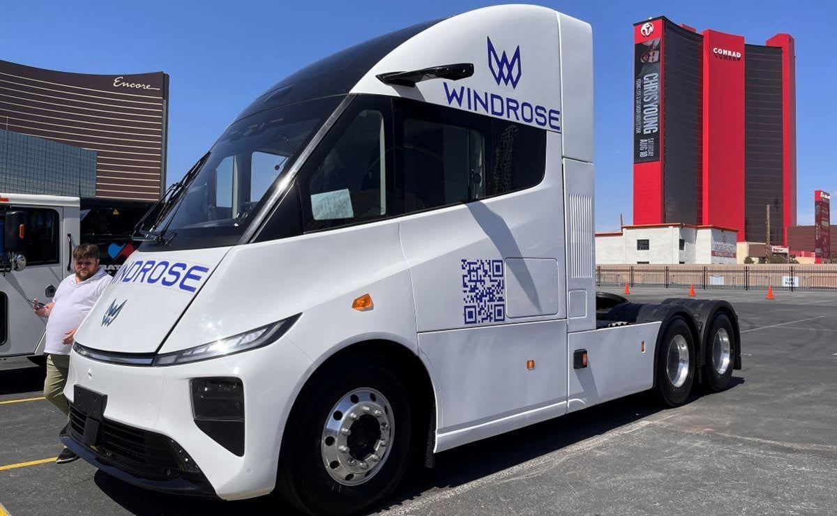 Una marca entregó su primer camión en Estados Unidos: ¿cómo rinde y qué precio tiene? 4 Windrose entrega el primer camion electrico