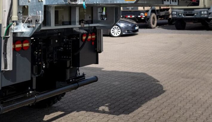 Camión camper 6×6 MAN y sus distintivos