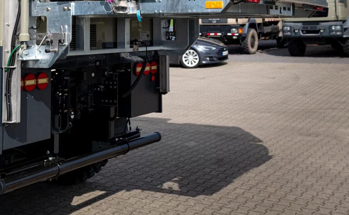 Camión camper 6×6 MAN y sus distintivos