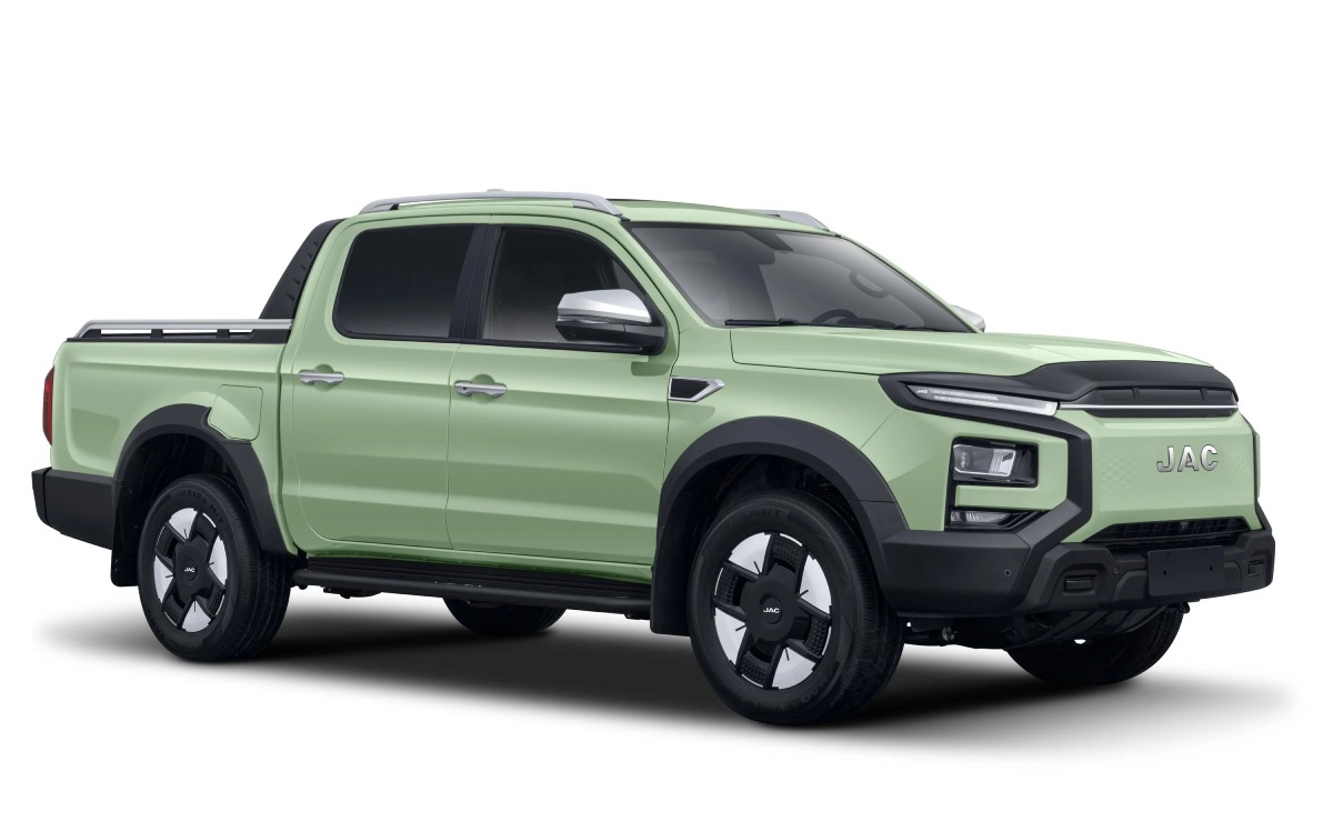 Casi 340 CV y dos motores eléctricos: la pick up china que puede poner en jaque a la Toyota Hilux más tecnológica 3 pick up t9 ev