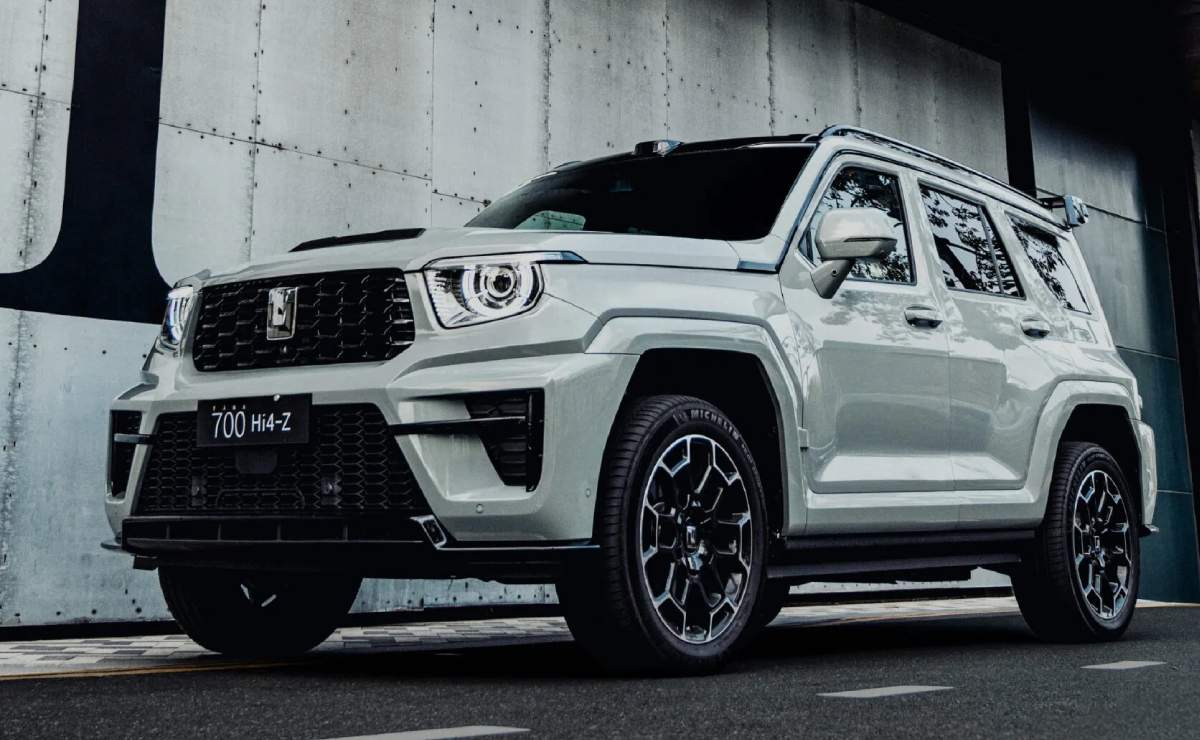 suv gwm tank 700 hi4 z 6