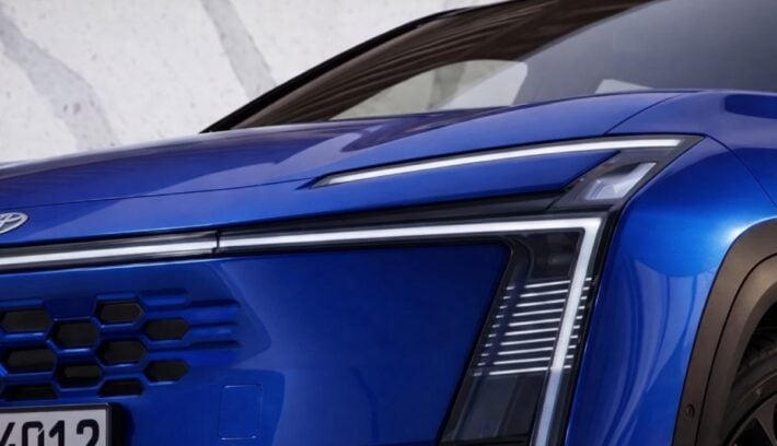 toyota corolla cross 2028 3